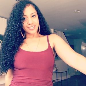 Meet your Posher, Nicole